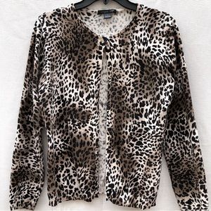 August Silk Button Down Sweater Leopard Print Sz Large